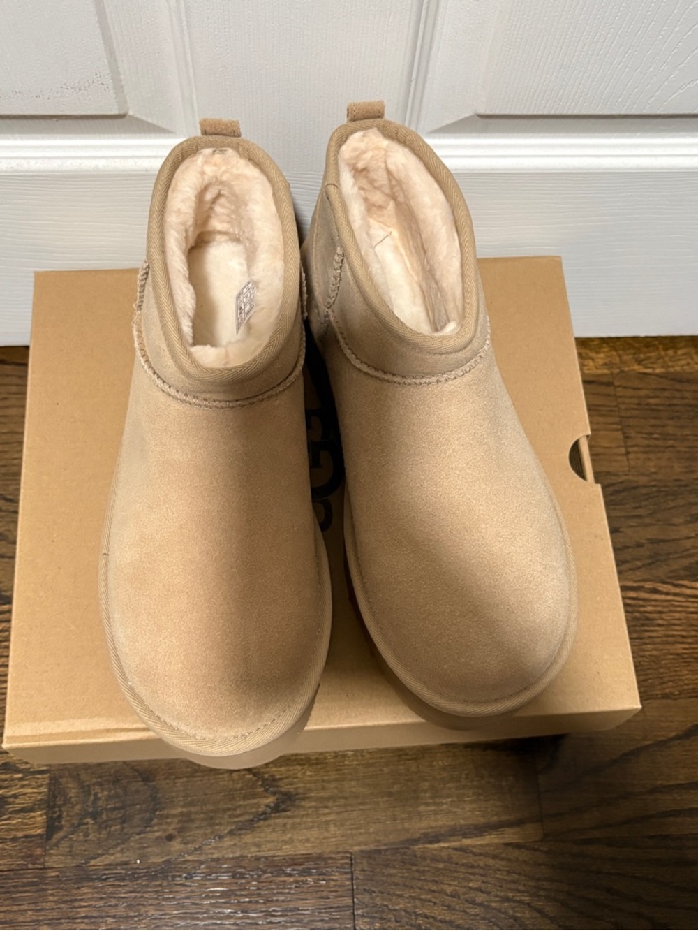 UGG Platform Slip-On Boots in Tan Suede - Picture 4 of 8